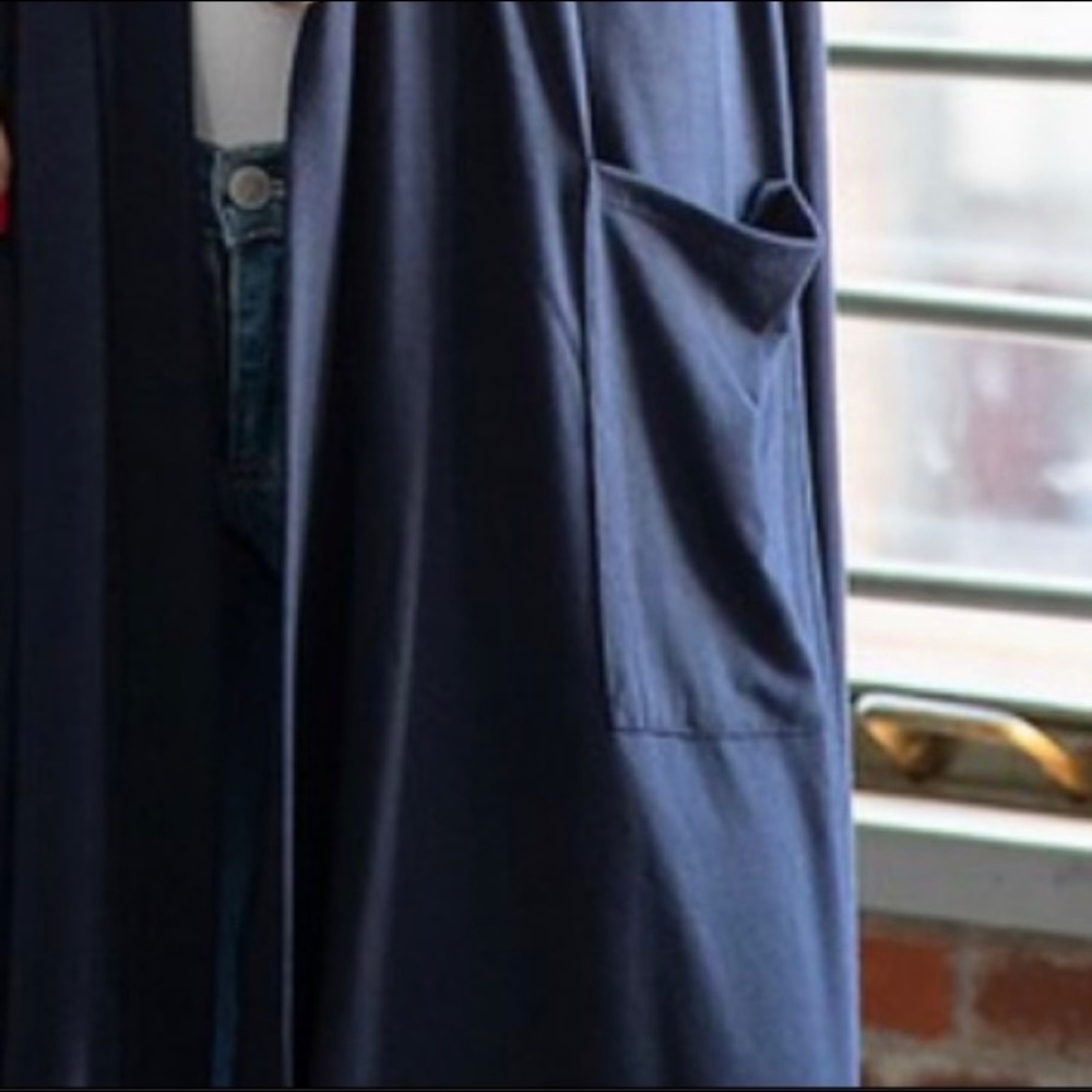 ๐ฅ๐ Navy Cardigan - Picture 3 of 3